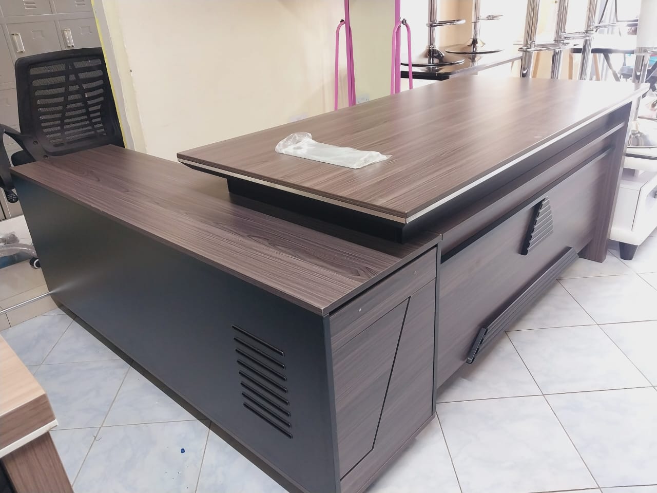 1800mm Executive desk - Mini Highway Furniture